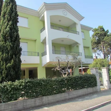 Flat With Spacious Balcony In