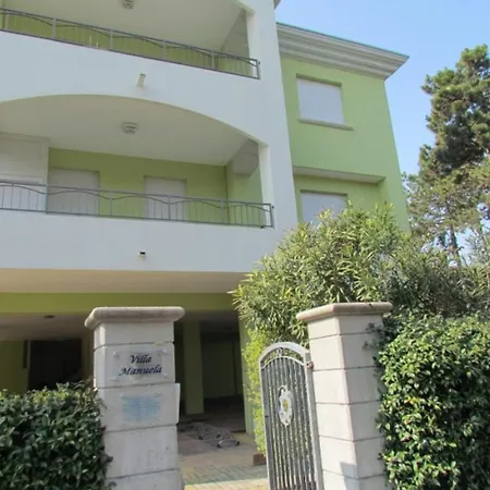 Daire Flat With Spacious Balcony In