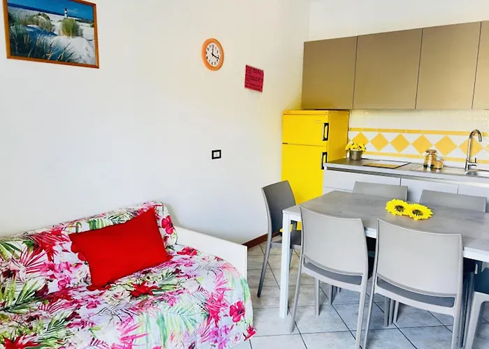 Flat With Spacious Balcony In * Бібіоне