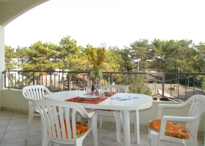 Flat With Spacious Balcony In Бібіоне